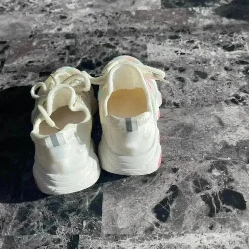 Toddler girls 2.5 to 3 years old Shoes Lace-Up Look Invisible Elastic Band White